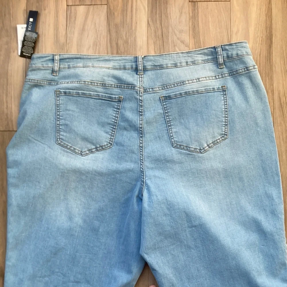 Architect Light wash cuffed Denim Jean Capri with stretch 24W - Picture 8 of 15